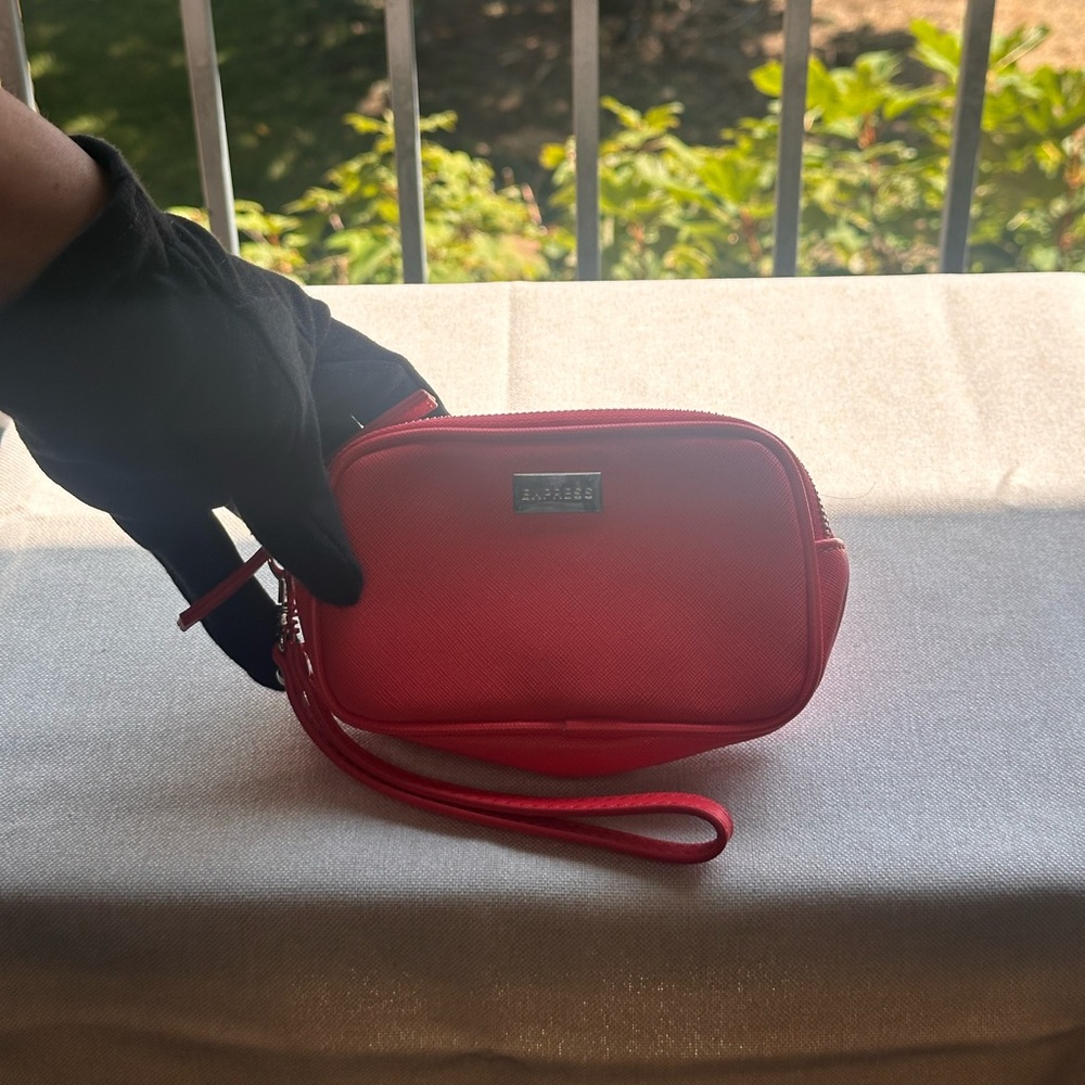 Express Wristlet - Picture 5 of 6